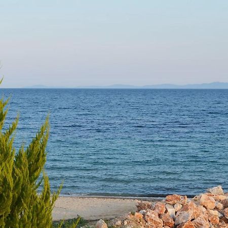Lemon Beach Front Apartment, Nikiti Exterior foto