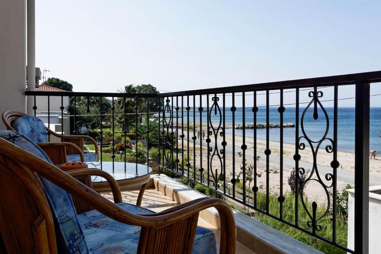 Lemon Beach Front Apartment, Nikiti Exterior foto